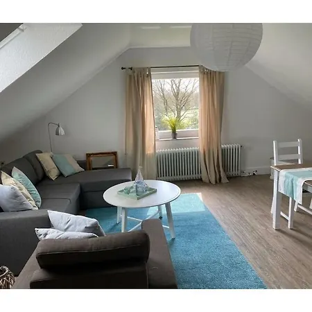 In Varel With Swimming Pool * 瓦雷尔